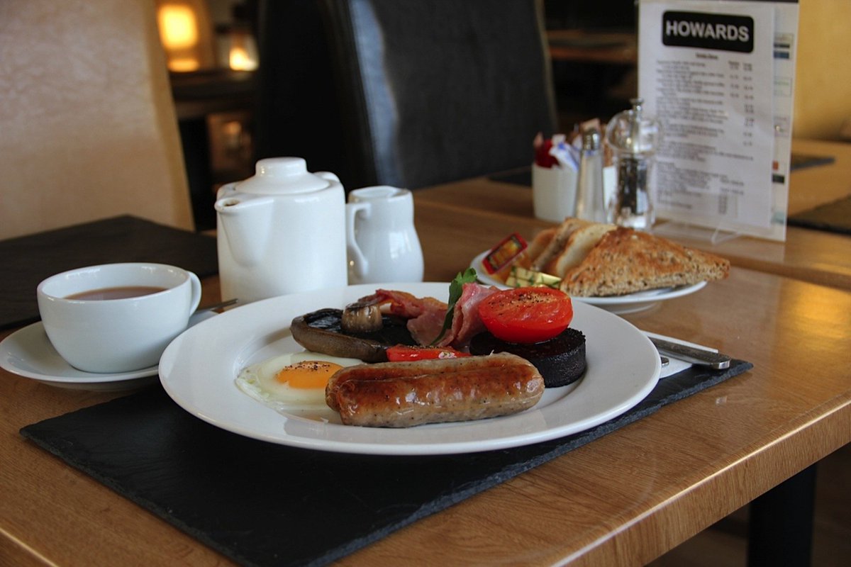 HowardsFood's tweet photo. Friday breakfast treat? We open 9-9 today. https://t.co/bGJ8roPwkc
