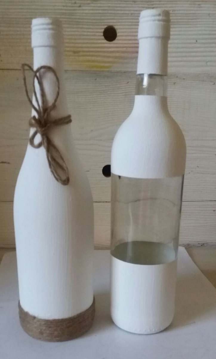 Designs_LnB's tweet photo. Flower vase to decorate your home and space. Give it a whole new vibrant colourful feel.

#allwhite 
#vase
#craft
#design
#RSA
#winebottle
#glass
#African
#paint
#wine
#winelover
#winedrinker 
#winemaker
#white
#allwhite
#allwhiteeverything
#hessian https://t.co/BxaJJfM8PN