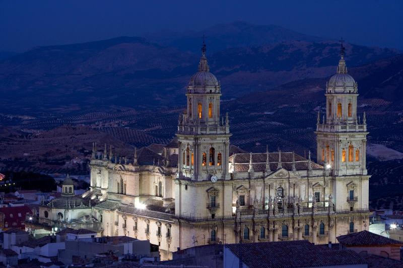 leg_and_Card's tweet photo. Buenos días desde #Jaén capital. Ruta de los Nazaríes https://t.co/inbyIbUjps @legadoandalusi @ConocesJan https://t.co/KceR9eWGQK