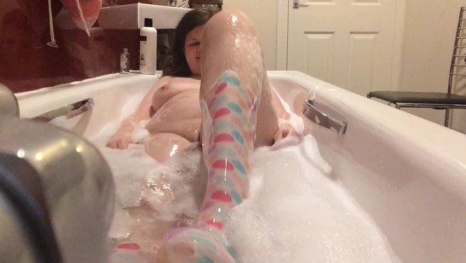 Arikajira Bathtime Rainboots BBW Fun by @Arionnakajira https://t.co/25LT2siIa2 @manyvids https://t.c<a class="tags" href="/tag/arionnakajira">@arionnakajira</a><a href="/tag/mvsales"class="tags"><span>#mvsales</span></a>