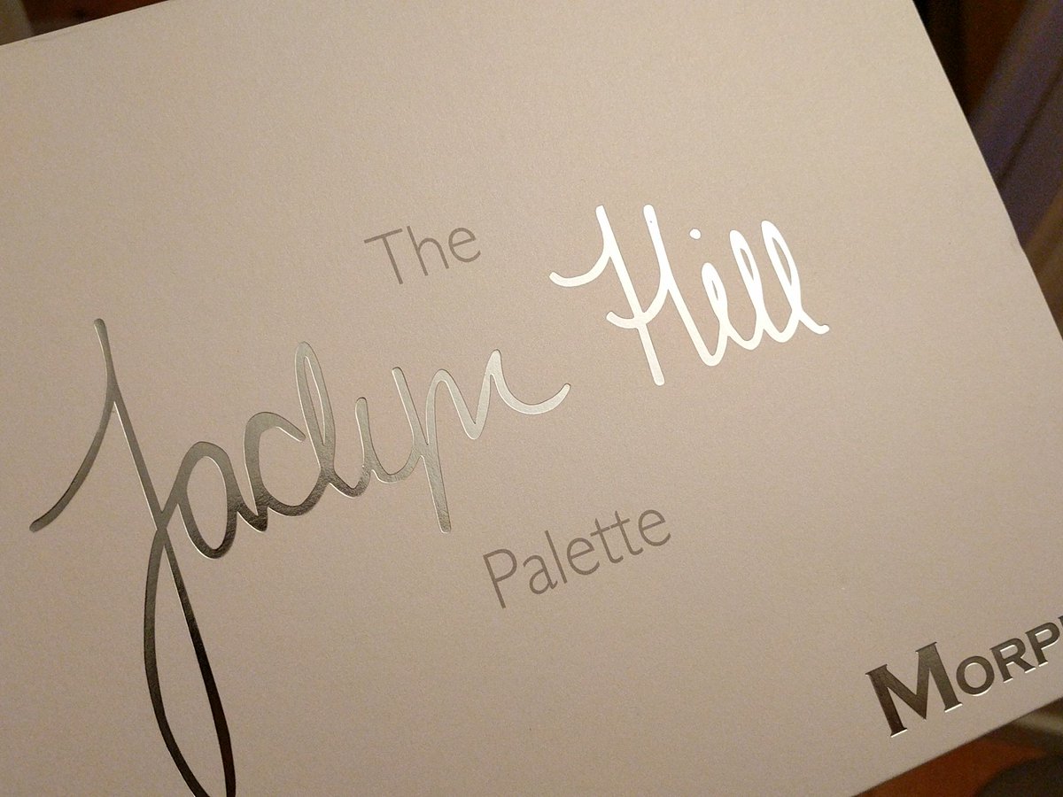 Finally got my hands on it ❤️ #morphebrushes #jaclynhill