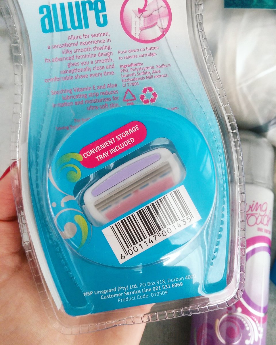 lipglossgirl's tweet photo. I've often ranted about the price of blades in this country so Loving Touch's price points are making me VERY happy. A handle with TWO triple blades for R38,99? And three refill blades for R24,99?! More of this please! #summersmooth https://t.co/WF73AL3PVe