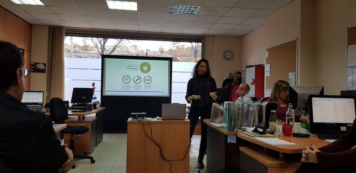 Ciberperfil's tweet photo. Maria Arango directora de nuestra agencia #Saviat nos explica la importancia de los vídeos en las campañas de marketing https://t.co/33fvycX9Oe