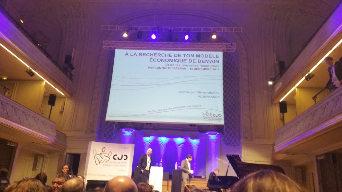 800 Jeunes Dirigeants à la salle Gaveau pour trouver leurs modèles économiques de demain. Parce ce que au CJD (#cjdfrance) nous avons confiance en notre avenir.