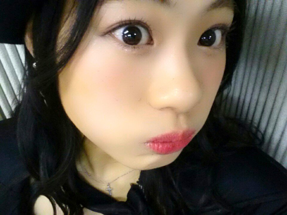 maiko56_0705's tweet photo. 今日アイメイクを変えたのてわ
今日使ったアイシャドウを紹介します！
めっちゃコスパいいし、ラメ感ちょうどいいし、アイシャドウベースをしてたこともあるとは思うけど汗かいてもとれませんでした！凄くおすすめです☺

#ESPRIQUEセレクトアイカラー
#PK807
#BR302
#BR305 https://t.co/qzObMdYSK6