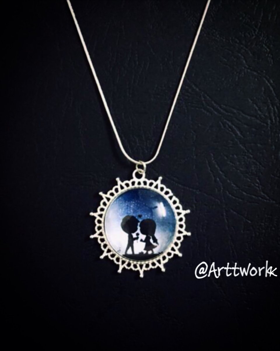 We turn art into Handmade stuff, New drawing now available ✨
Dm for ordering details.
“هنختار حد عشوائي من الريتويت ياخُد سلسلة/ميدالية مجانًا."