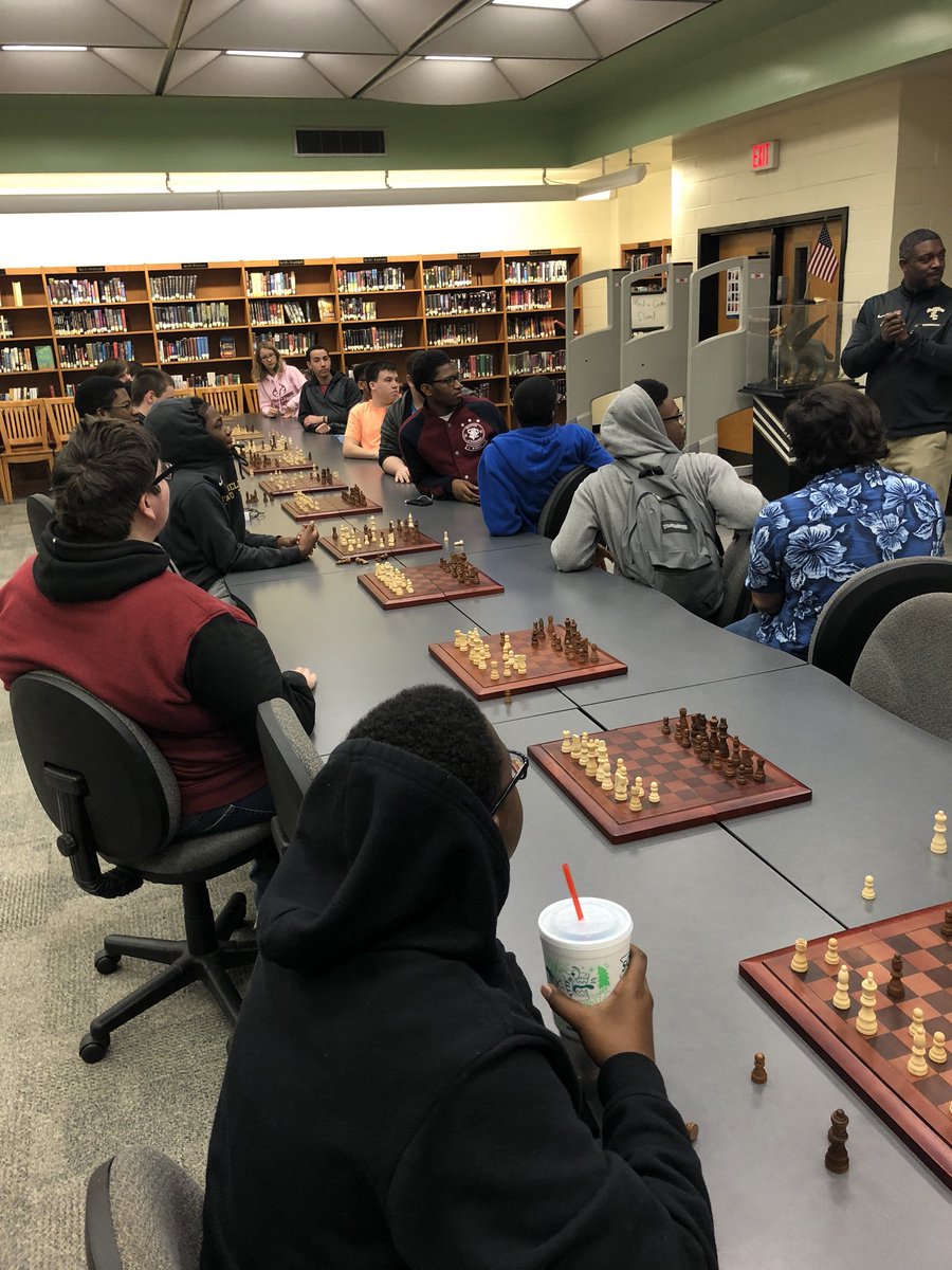 PrincipalTSwil's tweet photo. @FCHSGriffins Chess Tournament is about to begin...WHO WILL BE OUR CHAMPION OF 2017? #LevelUp https://t.co/mdMjH3YIzN