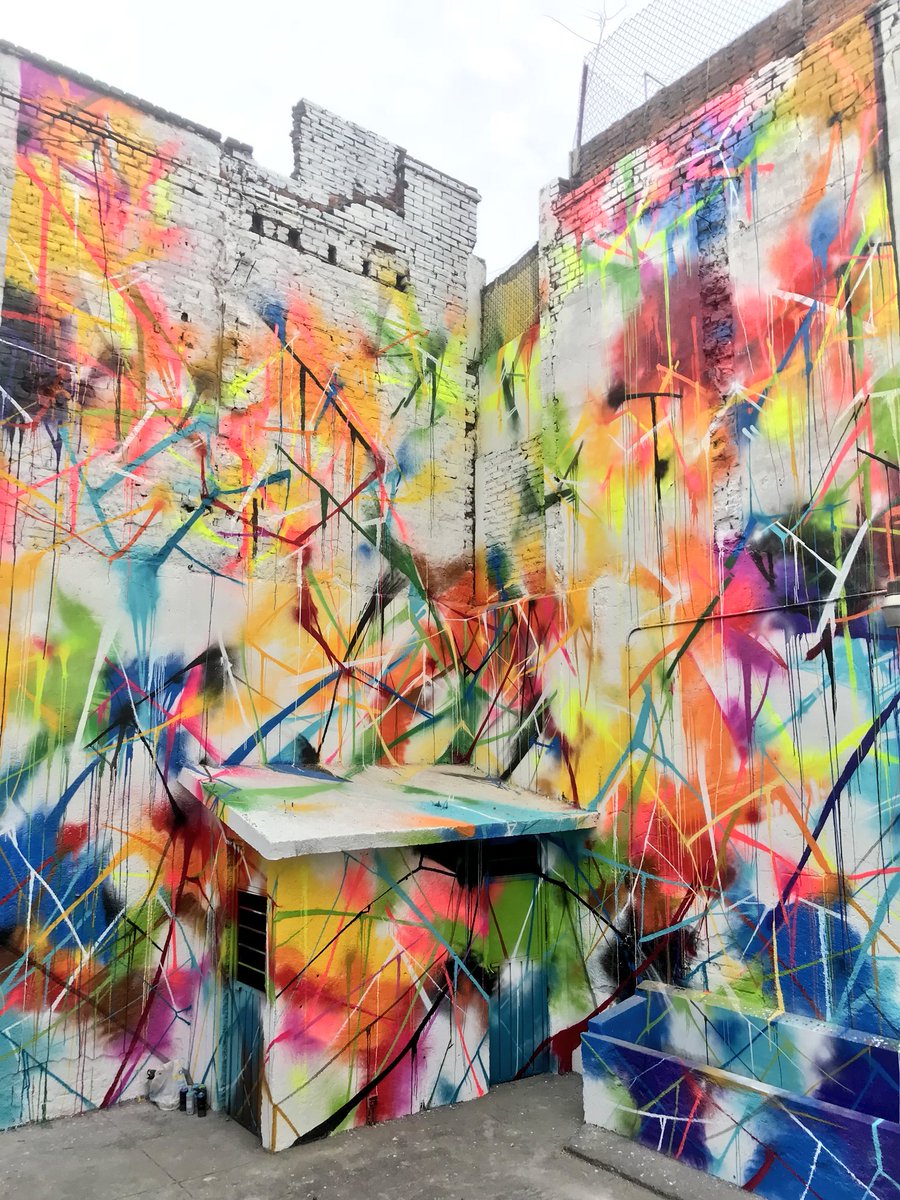 betarok75's tweet photo. Mexico City sprays! @absolutvodka @Cranetv #anightforchange https://t.co/Z2uhxKLe1S