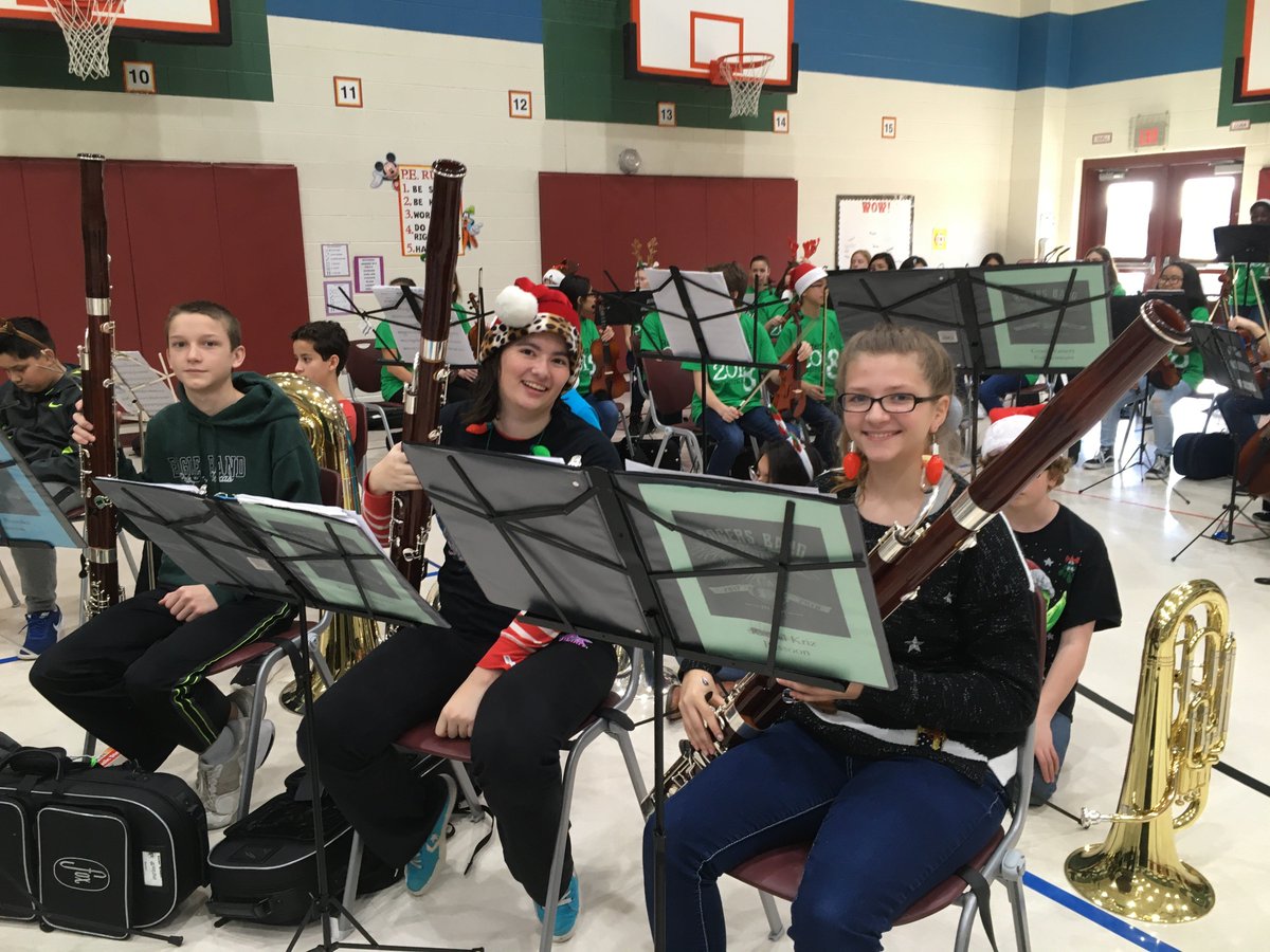 RogersMSBand's tweet photo. Some more great memories from our 2017 Elementary Tour!!!! #FineArtsRock #PISDRocks #SpreadingHolidayCheer https://t.co/oKSk7R3xrY