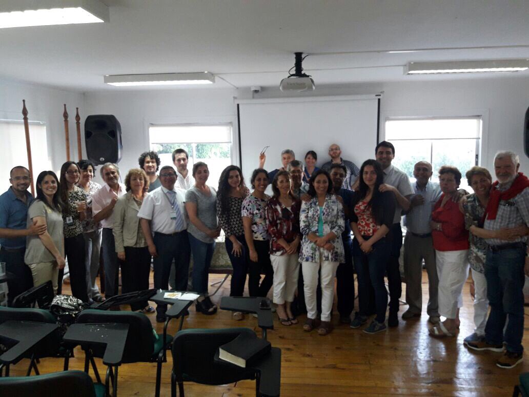 ErwinAxel2's tweet photo. Parte del equipo de la pastoral de la salud @clinala, que capacita y orienta mes a mes los distritos de la @iasdchile con el mensaje de salud, el brazo derecho del evangelio. @brunoraso @HeinCarlos @stanleyarco @LuisVelasquez9 @sergioejc @iasdbiobio @AsachJovenes https://t.co/o2pRYkWonL