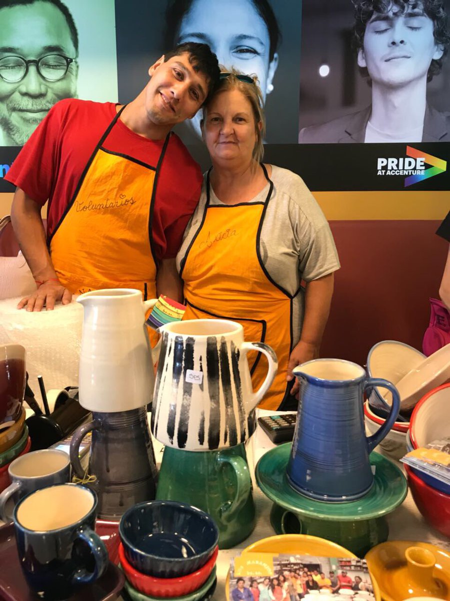 VMoralesGorleri's tweet photo. Un grupo de Emprendedores de Nuestra Tierra estuvo en @Accenture_AR participando de una feria para sus 2.000 empleados. Apostemos por el talento y el valor de lo nuestro #CompreSocial #ResponsabilidadSocial https://t.co/qFlaHSXmRb