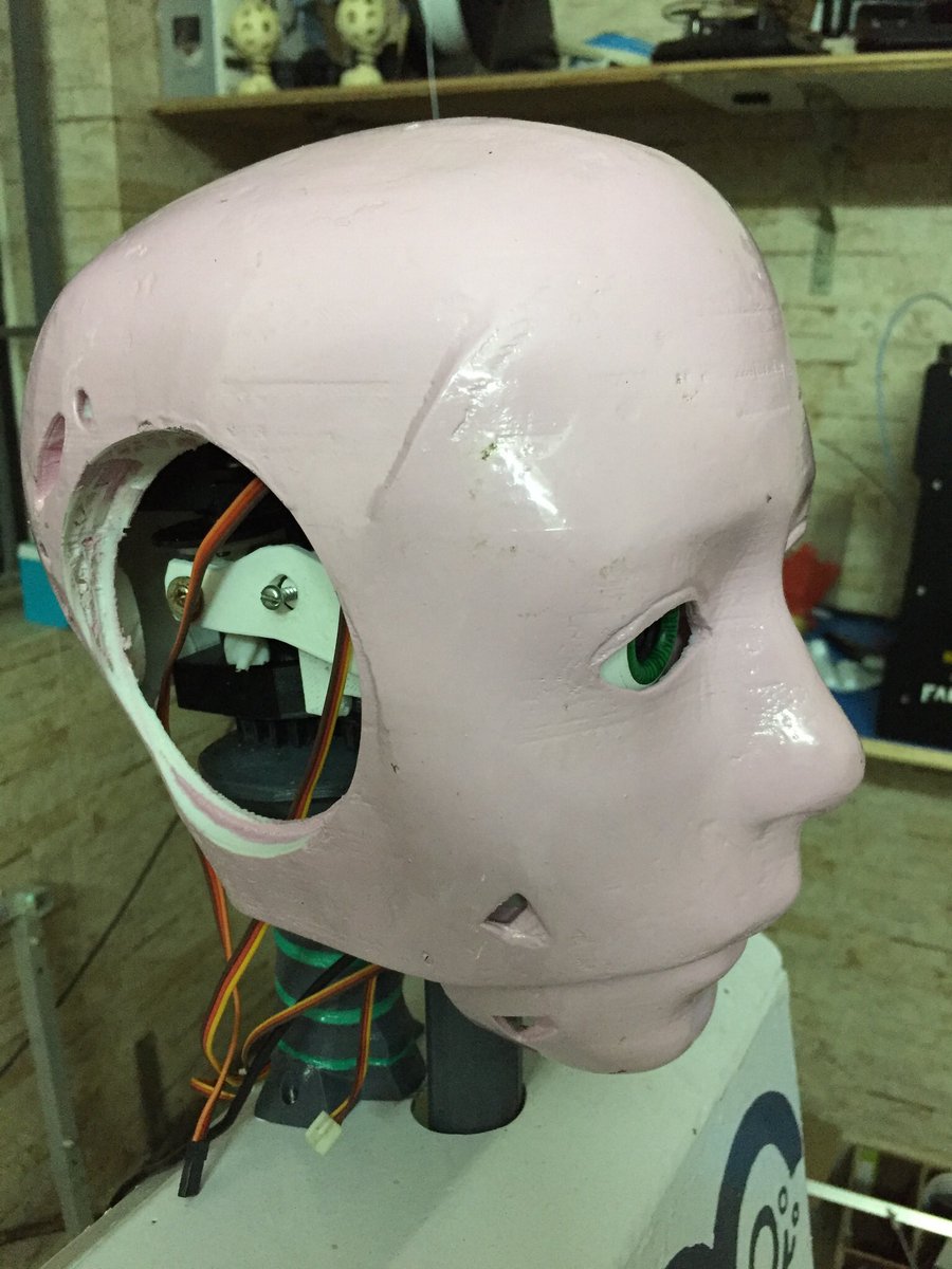 murugadossb's tweet photo. Geeky’s eyes turned Green! Now falling in love with her but waiting for her to say. “Hey, I can’t love you! You look so old school” 😂 

#iotgeeks #makerapace #3dprinted #robotics #geeky https://t.co/WpWupQEUl8 https://t.co/J4rGg30s1P
