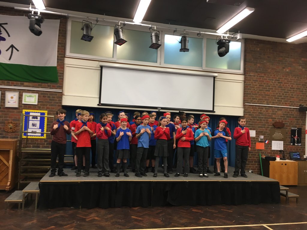 HAND_kes's tweet photo. @whitehilljunior This was so wonderful! All of the children knew their facts dates and historical characters inside and out! The songs were fantastic too! What a school! Thank you ✊🏻 https://t.co/9mh0vhetKa