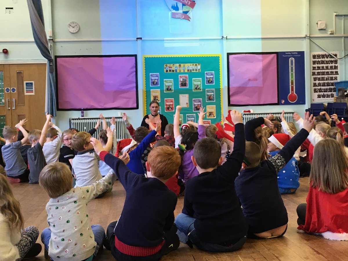 BursleyAcademy's tweet photo. A massive thank you to Miss Charlotte from The Academy @jillclewes for our amazing workshop 🎭 https://t.co/bFyq2cLFH7