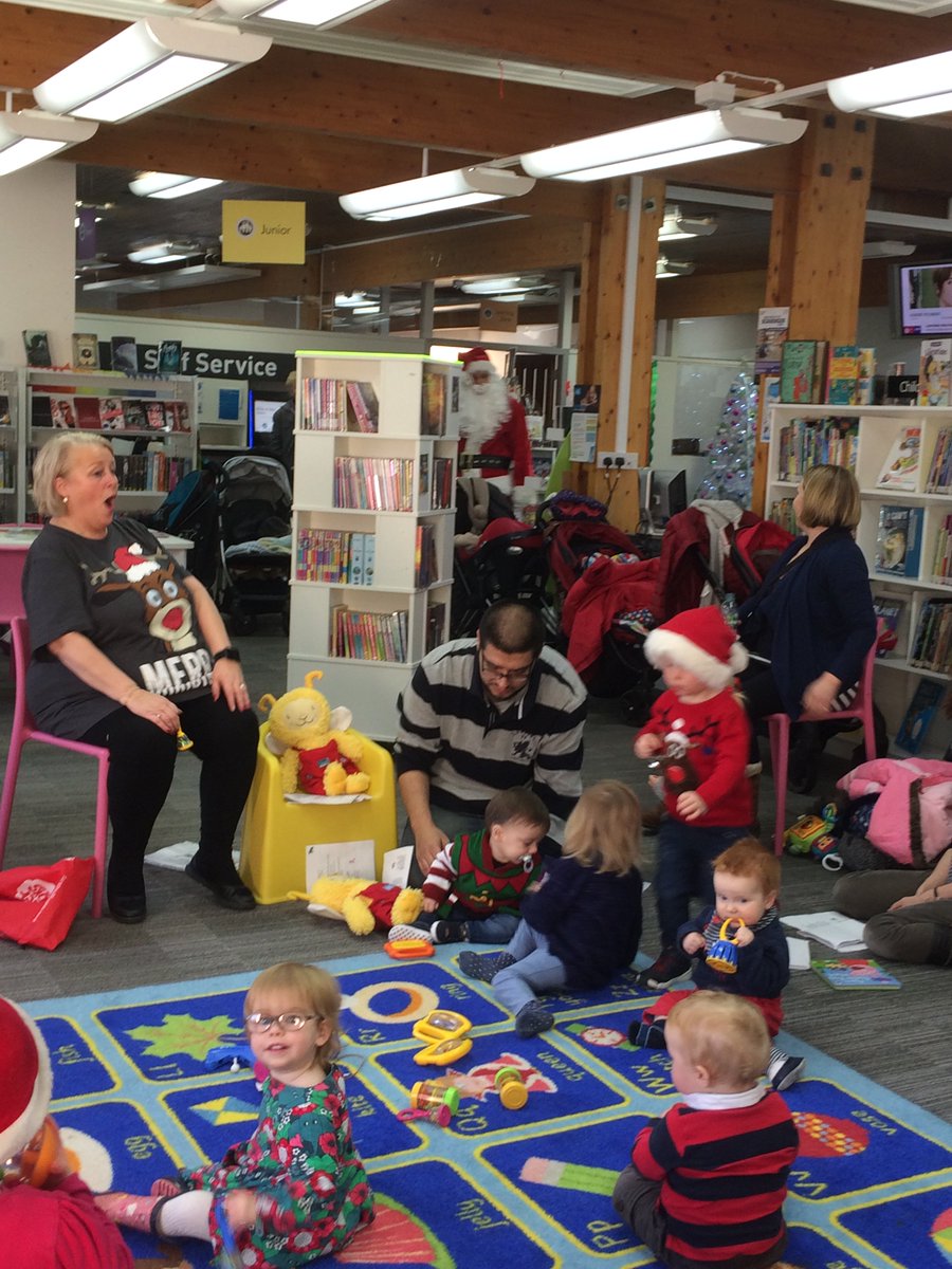 StirlingLibs's tweet photo. We had a VERY special, surprise visitor at Bookbug in Bridge of Allan this morning! #HoHoHo #SantaClaus #StirlingLibraries #stirlingculture @Bookbug_SBT https://t.co/VNATOBPiBF