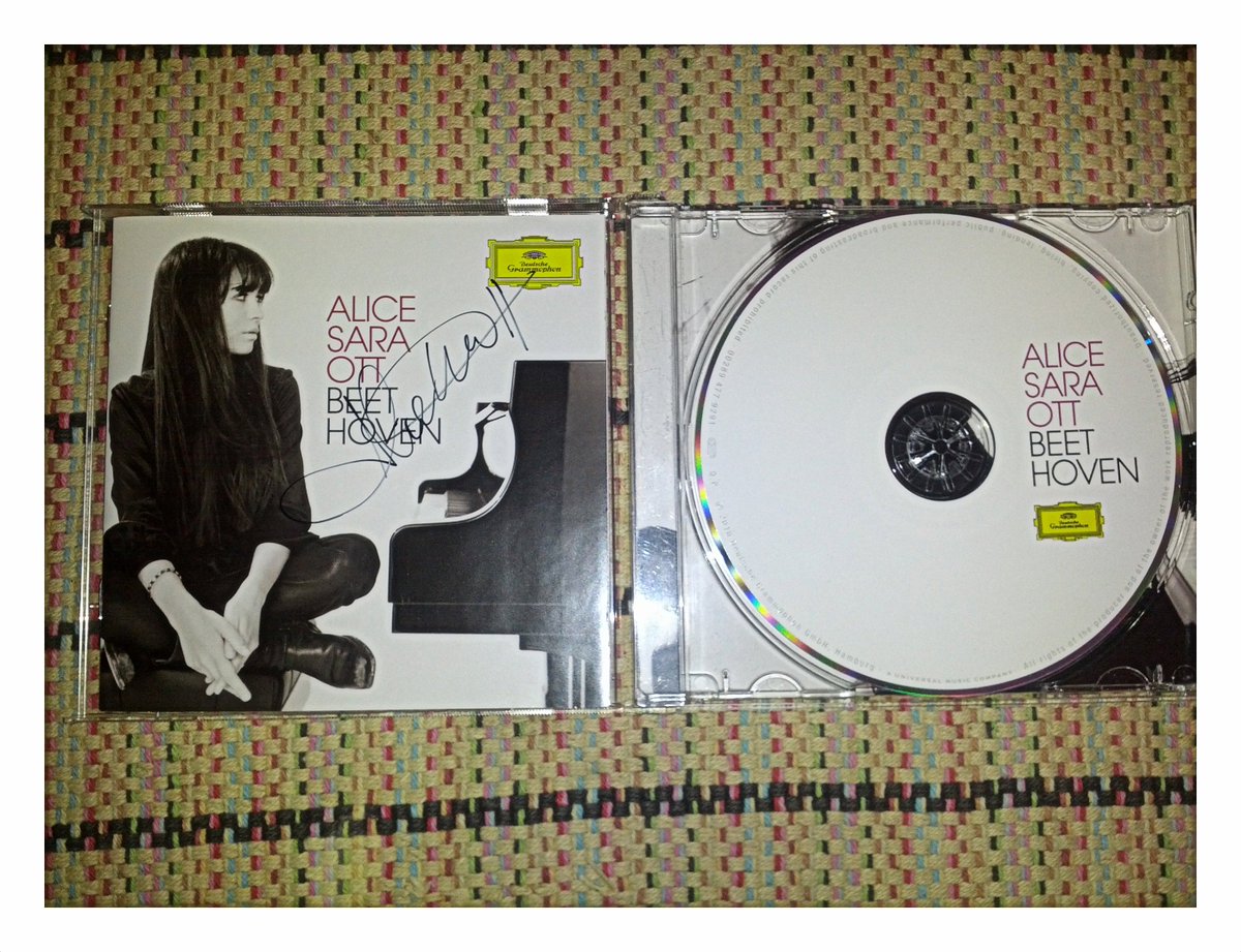 ¡A la venta! Álbum ORIGINAL + AUTOGRAFIADO de Alice Sara Ott para el sello <a href="/DGclassics/">Deutsche Grammophon (DG)</a> enviado por <a href="/Sinfini/">Sinfini</a> Music #Beethoven