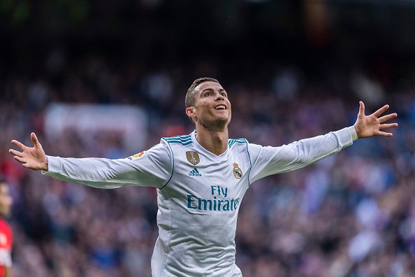 sportv's tweet photo. Se você tivesse que escolher um dos dois pra jogar no seu time, quem seria? 😎

🔁 = Cristiano Ronaldo
❤ = Renato Gaúcho

#RedacaoSporTV https://t.co/KVm2U93xEP