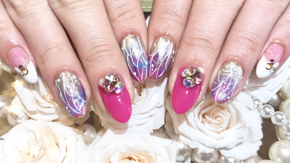 O Xrhsths ネイルサロンきなこゆき Sto Twitter お客様ネイル ティファニーネイル 6800円 やり放題コース 00円 オーダーメイドネイル 7800円 ラメグラデ 4500円 華やかなデザインが人気です 横浜ネイル ネイルサロン横浜