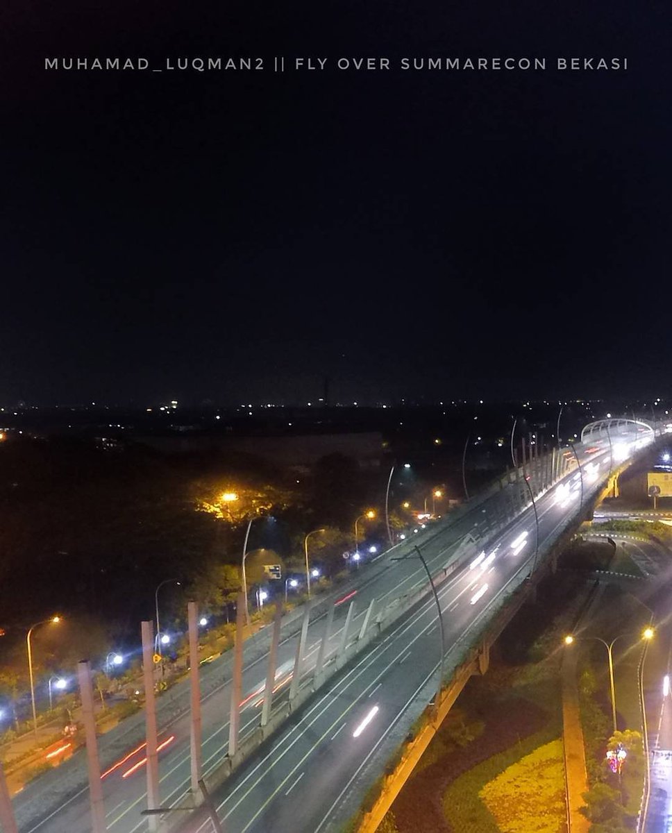 summareconbkasi's tweet photo. Good night, good people! 😊
📷: @muhamad_luqman2 IG
On frame: Flyover KH Noer Ali Summarecon Bekasi
#dji #djiglobal #djiphantom #djiphantom3professional #djiphantominonesia #skygrapher #skygraphy #skypixel #drone #dronegram #ariealphotography #fromwhereidrone #INDONESIA https://t.co/439hSzYeV2
