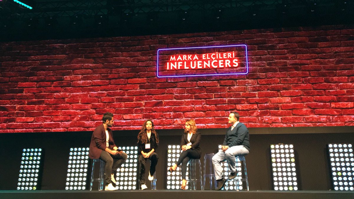 markakonferansi's tweet photo. Youth kapanışını "Markaların Yeni Elçisi: Influencerlar" seansıyla yapıyoruz. 
@rachelaraz @okansaykun
#MARKA2017
#MARKA18Ruhu https://t.co/FJprG1dBIt