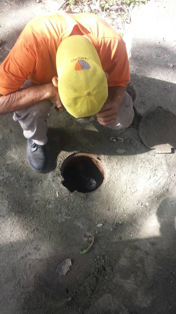 duquegustavoS's tweet photo. #15Dic En estas navidades la brigada del alcalde está en la calle trabajando por todos nuestros vecinos. ¿Necesitas que reparen algo en tiempo récord? No dudes en escribir. #TrabajandoXChacao https://t.co/XN8I9JjTHA
