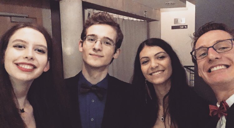 Très chouette soirée hier en compagnie de <a href="/van_bellegem/">Sébastien Van Bellegem</a> <a href="/JuBarreau/">Julien Barreau</a> <a href="/pierrev33/">Pierre Vandoorne</a> <a href="/celia_vincke/">Célia Vincke</a> <a href="/BDEESPO/">BDE ESPO</a> pour le concert de Noël de la faculté ESPO! Un tout grand merci à tous pour cette belle soirée !✨