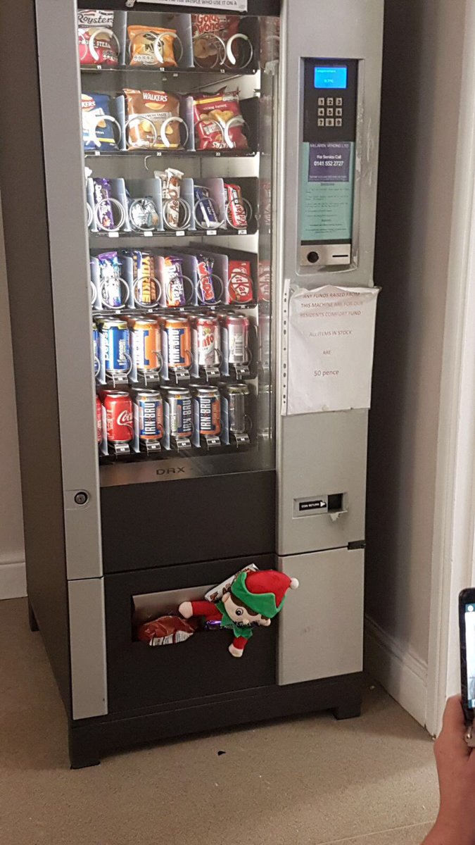 Larkfieldview's tweet photo. Elfie news! What I get up too when the office staff are not looking 👀🙈 #elfontheshelf #trickster https://t.co/lSHcJzuman