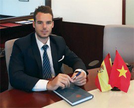 ASIATTORNEYS's tweet photo. INTERVIEW of Alejandro Dominguez Herrera - our Spanish attorney at law &amp; honorary consul in HCMC - about #Vietnam #Spain 40th anniversary of diplomatic relations celebrated by the Vietnam Business Forum / @VCCI_HCM ! https://t.co/AuBQNTMKRK https://t.co/M7Wq6sP070