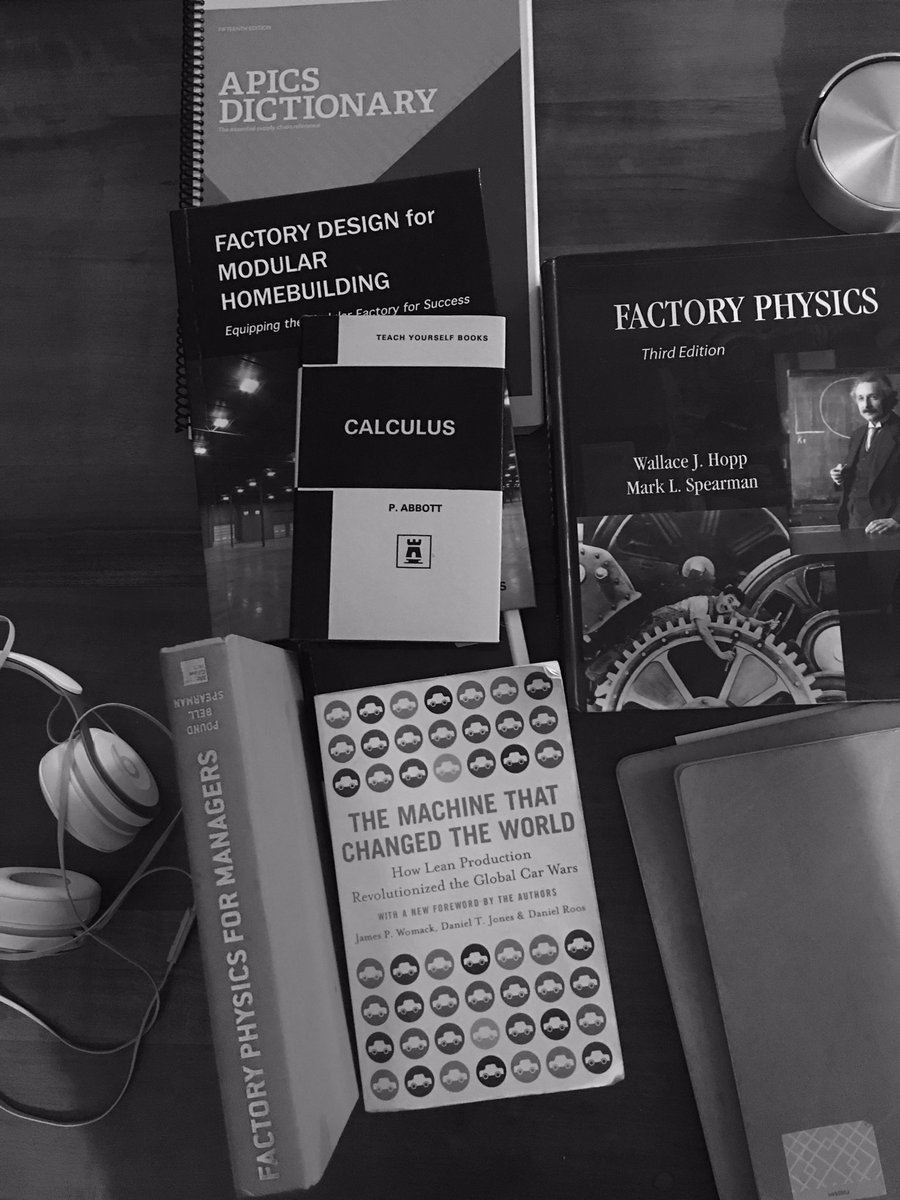 modularchitect's tweet image. Friday nights. #lightreading #phd #leanmanufacturing #justaquick10000wordessay