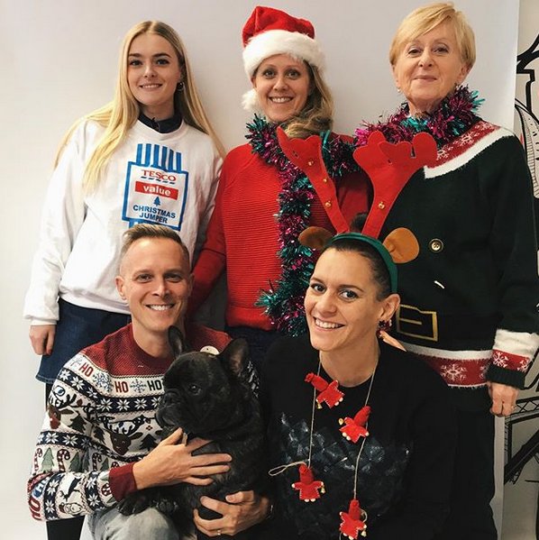 FD_MODELS's tweet image. Happy #ChristmasJumperDay🎅🏼🎄💫 we’ve got ours on, do you? fdmodels.blogspot.com/2017/12/happy-…