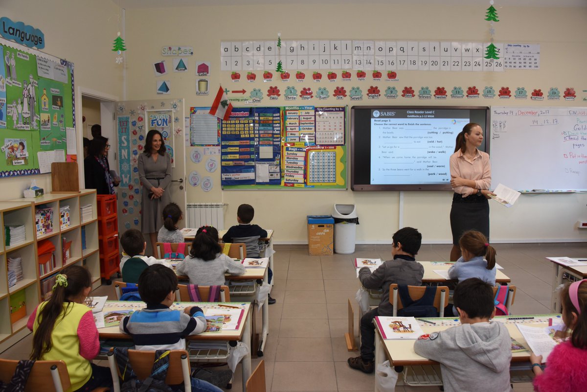Sylviabongo's tweet photo. S'inspirer des modèles de réussite pour mieux répondre aux besoins de nos jeunes, tel a été l'objectif de ma visite de @SABIS_EDUCATION Leila C. Saad au #Liban qui accueille gracieusement des enfants issus de familles à faibles revenus et leur inculque des valeurs universelles. https://t.co/HVig3TGsCh