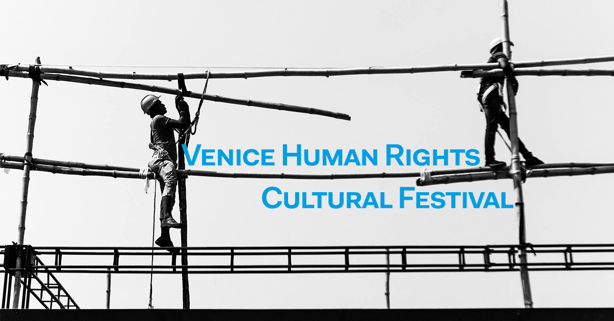 gchumanrights's tweet photo. #Festival culturale di #Venezia per i #DirittiUmani 
Il programma ➡https://t.co/WHM61zcqOm 
17 dicembre, evento #gratuito #EU, in collaborazione con @Marghera100 @comunevenezia organizzato dagli studenti #GCEurope @EIUC #GCHumanRights #portomarghera100
#EIUCpressoffice 🎥📷🎶 https://t.co/m497cbUgGc