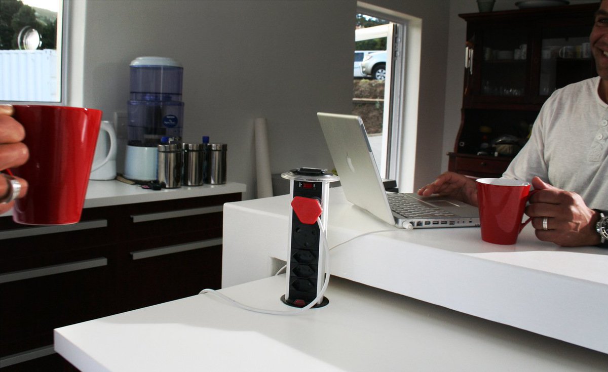 PowerLogicSA's tweet image. The Powerdock Mk1 can be used in the following locations:
Home office
Dressing tables
Garage work stations
TV cabinets
Get rid of the messy cable clutter and gain convenient access to your power requirements.
View more info here: bit.ly/2jta9cx
#PowerLogicSA
#Powerdock