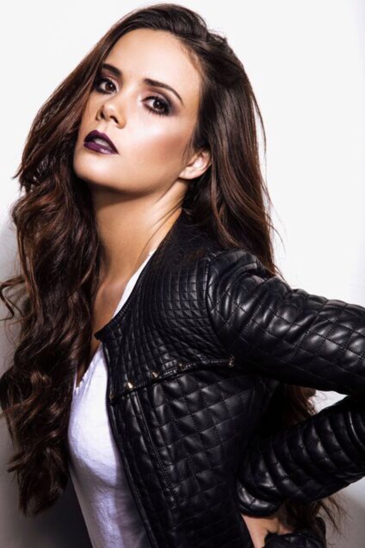 One more week until holiday! 🔥🤗😱😆 can’t wait! ☀️🤗 #December #holiday #friyay