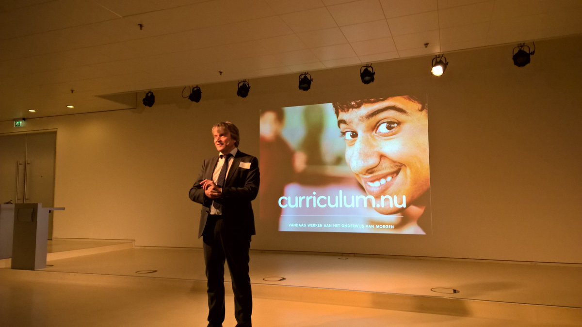 Landelijke kick off met 9 ontwikkelteams @Curriculum_nu leerkrachten en schoolleiders aan zet. Bottom up herontwerp onderwijs <a href="/schoolleider/">AVS</a>