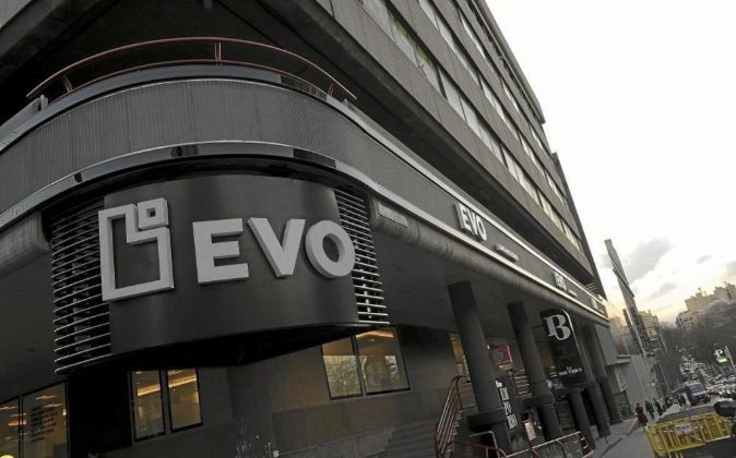 expansioncom's tweet photo. . @EVObanco reduce hasta 244 empleos su plan de ajuste https://t.co/7b8WGtdpow https://t.co/NYXfmxzhrw