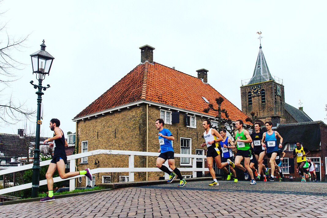 linschotenloop's tweet photo. Zaterdag over een week is het zover!!! De 40ste Linschotenloop!!! Dwars door het groene hart en het dorp. We hebben er onwijs veel zin in!!
#lloop40 #linschotenloop2017 #linschoten #linschotenloop #utrecht #hardlopen #halvemarathon #runninggirls #run2day #december #onemoreweek https://t.co/OQRAIHIRgz