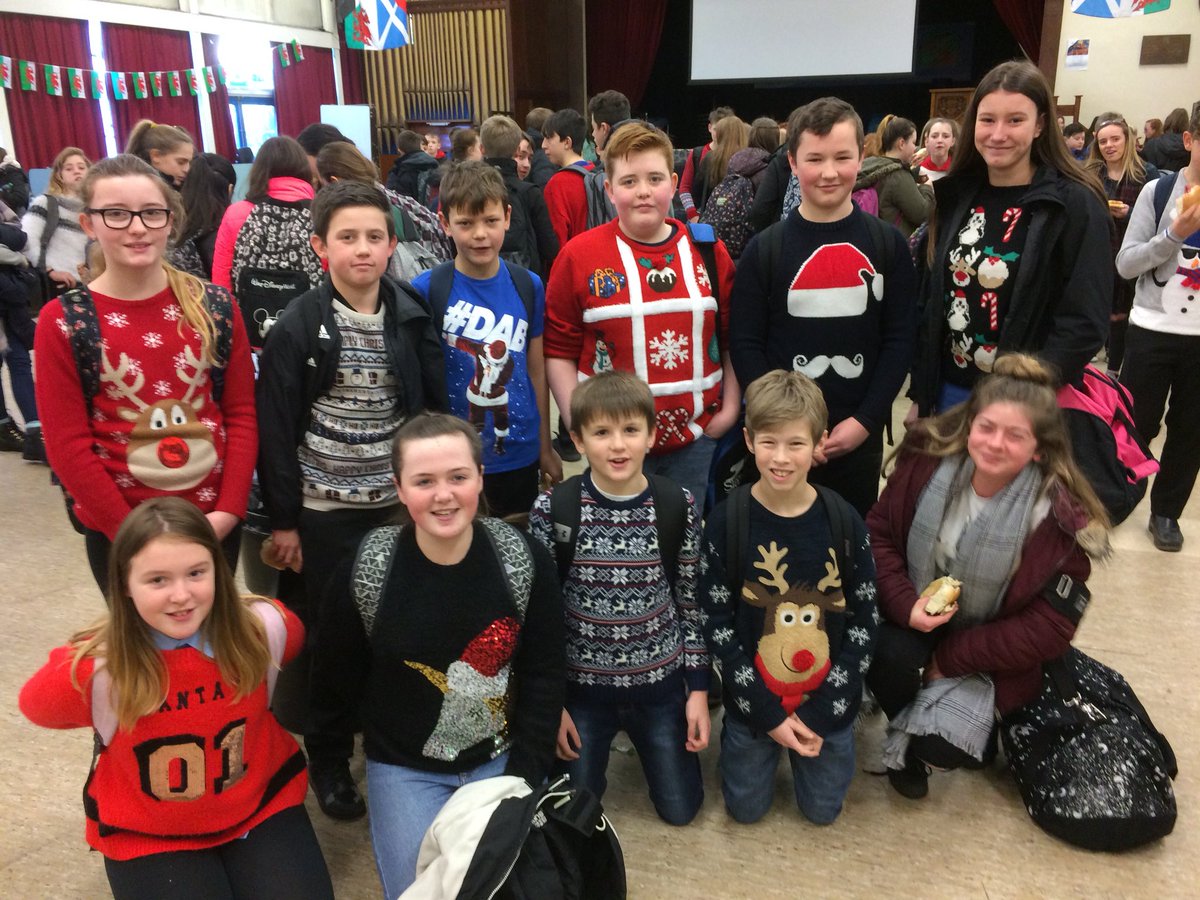 YsgolYstalyfera's tweet photo. #siwmperiNadolig @SaveUKNews Diolch i bawb! https://t.co/pixU2epPCV