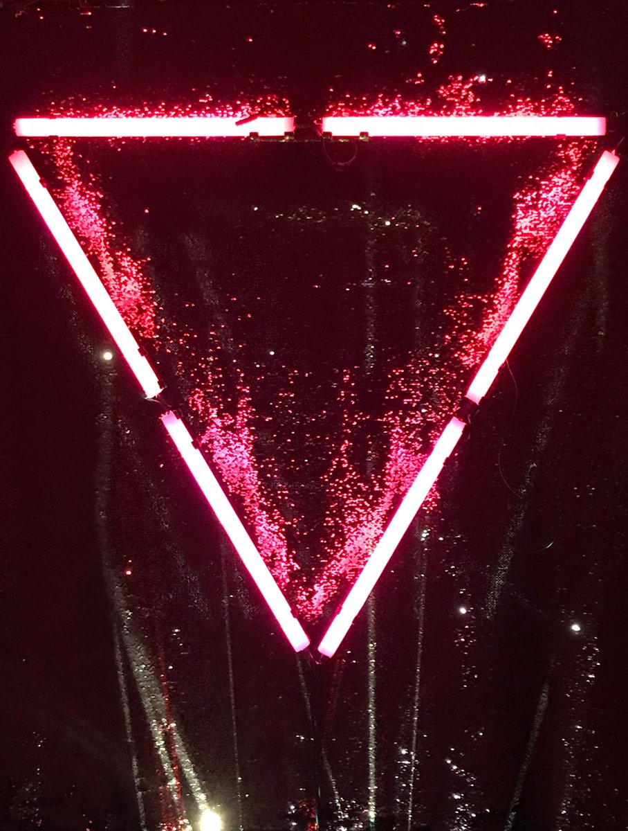monomime_lab's tweet photo. Tonight new light in Moscow

https://t.co/PsZivtXujD

#monomime_lab #fm8party #artinstallation #lightart #lighting #abstractart https://t.co/ENDtRqqK6B