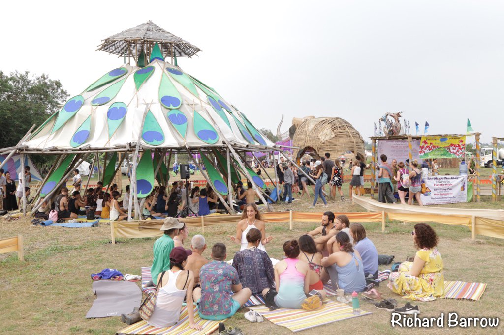 RichardBarrow's tweet photo. This afternoon I’m wandering around the Wonderfruit festival at Siam Country Club in Pattaya. This event is far from your average music festival. It’s being sold as a sustainable, cross-cultural, live celebration of the arts, music, food and ideas #Thailand https://t.co/cEJ6k5RsB5