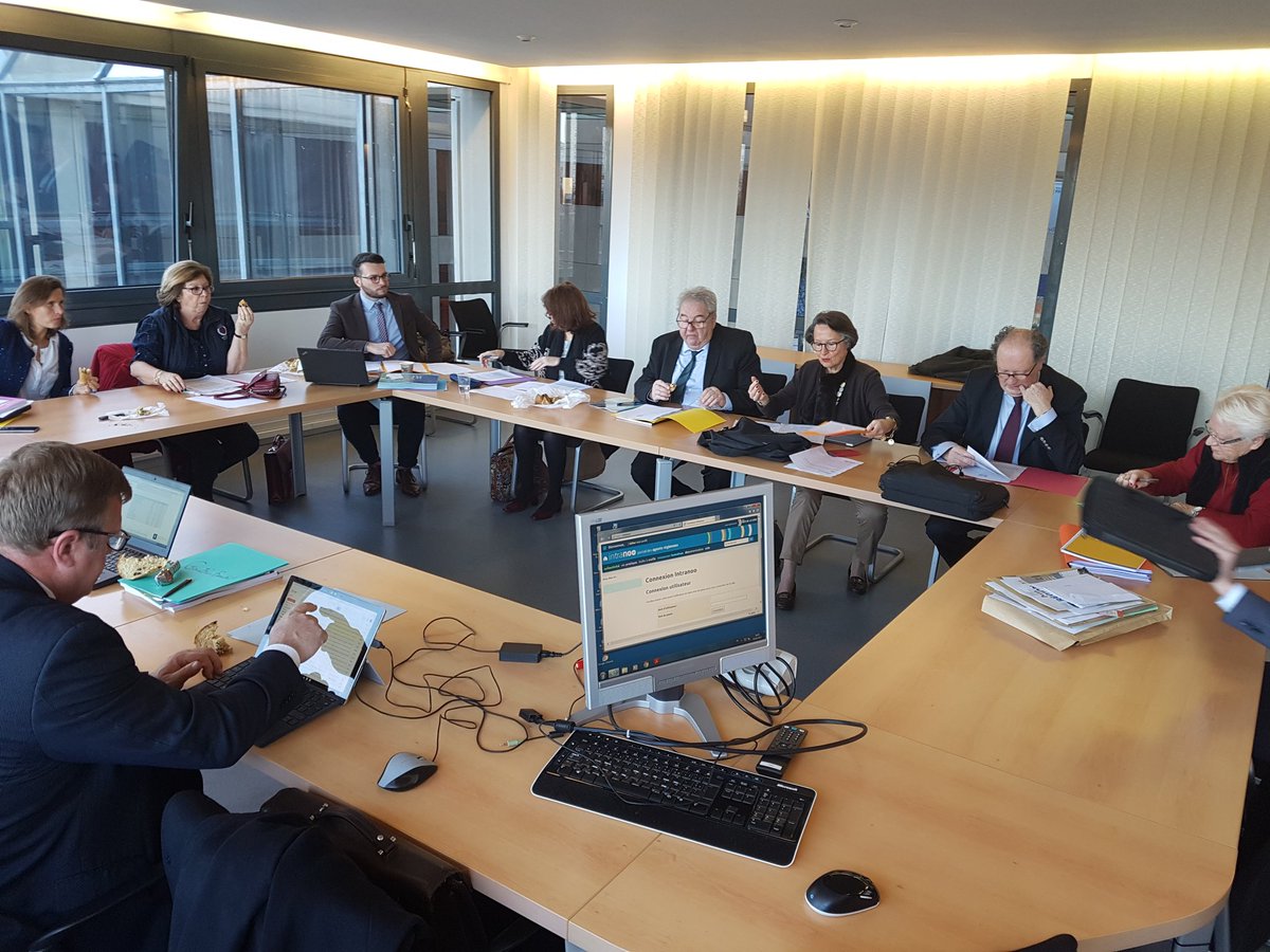 ElusRN2015CRPDL's tweet photo. Nous préparons les commissions sectorielles du conseil régional des Pays de la Loire, avant la séance plénière des 20-22 décembre.
#FNPdL https://t.co/zwvEhrGiiY