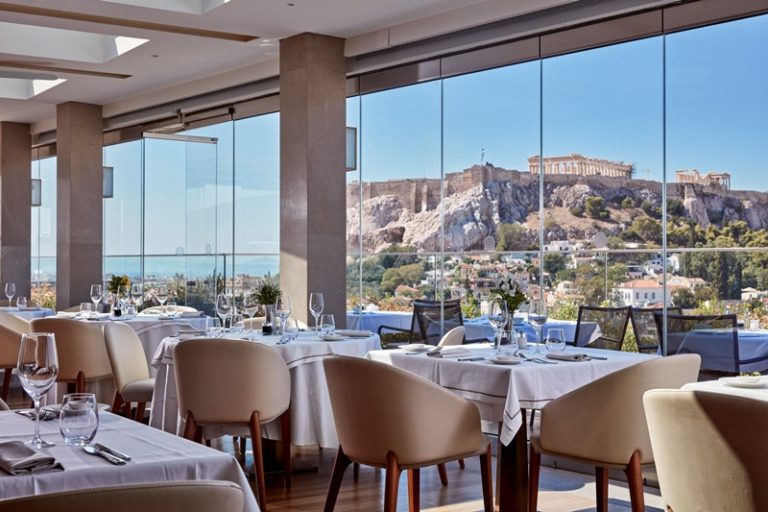 gtpgr's tweet photo. Γιορτές με τη λάμψη των @ElectraHotels & Resorts!
https://t.co/rNzzKES4Pn
#ElectraMetropolis #ElectraPalace #ElectraHotel #Christmas #Xmas #travel #hospitality #Greece #Athens #ttot https://t.co/cbbEnKCh2m