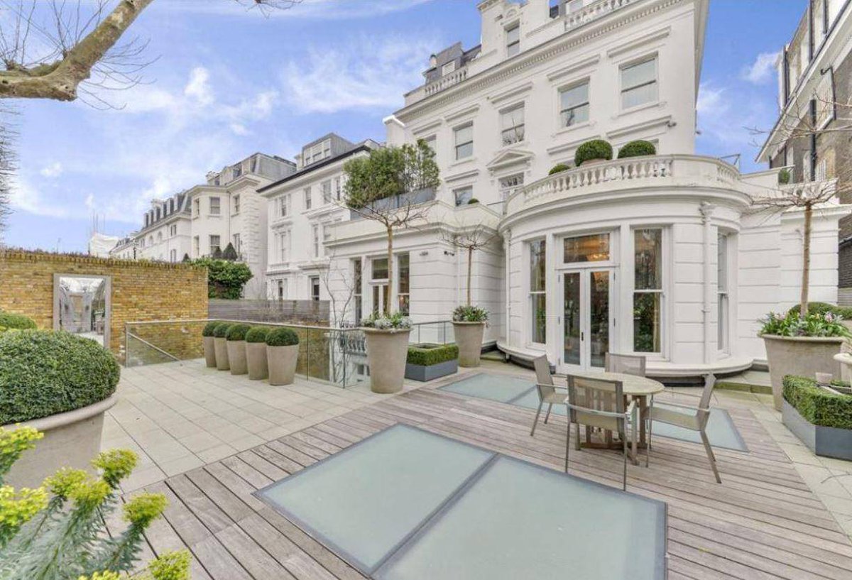 VeriLetUK's tweet photo. Fancy living in a £29m mansion? Or maybe you're feeling extra #fancy and you would prefer a castle in Edinburgh? 🇬🇧 These are @rightmove's most viewed properties in #London for 2017!

See more here - https://t.co/JnowJu5fQ7 https://t.co/YexTVtXary