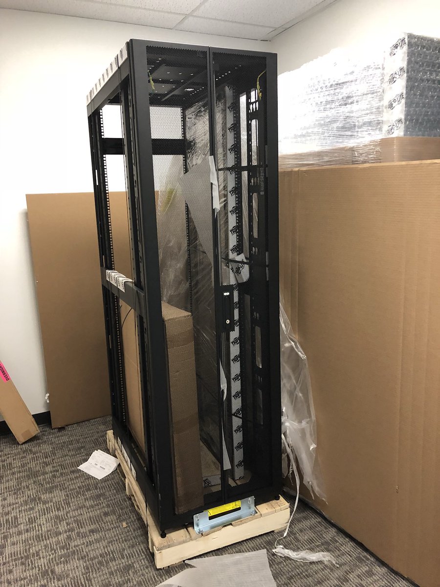 CablingAustin's tweet image. New trip lite network racks. Cat6 office cabling quote 512-574-1288 #structuredcablingContractorAustinTx #AustinCablingSystems Allow our senior cable technicians to design install your new office network cable infrastructure. #ethernetcableinstallation #structuredcablingAustinTx