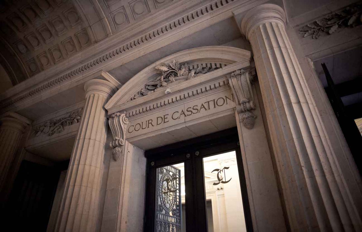 ArcCopro's tweet photo. Conseil : les #combles sont-ils parties communes ou privatives ?
Le #verdict réitéré de la Cour de Cassation. https://t.co/fSI4bOYl6D #copropriété #copropriétaire #Arccopro https://t.co/yxI8gsgMdI