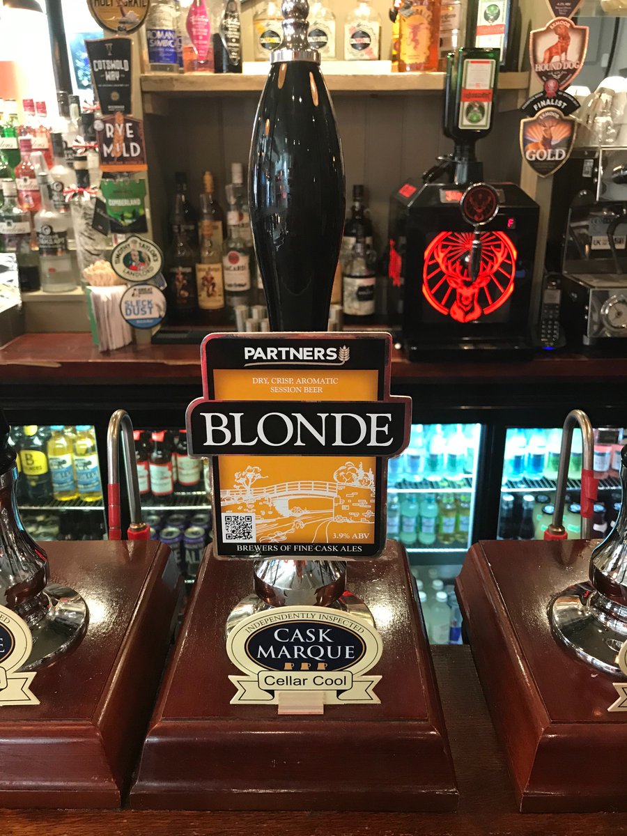 CornExchangeHU1's tweet photo. @PartnersBrewery blonde all ready for the busy weekend ahead! #cornexchangehull #partnersblonde https://t.co/9eWxLcN0nl