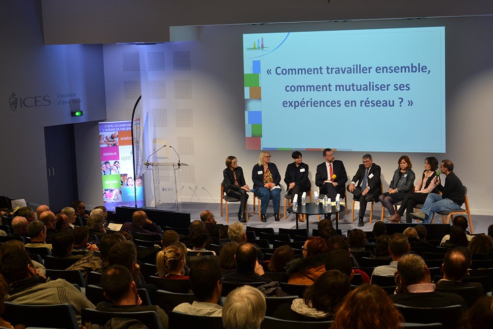 EC_85's tweet photo. L'importance de la vie en réseau, thème de la table ronde qui a suivie les assemblées générales de l'Apel et l'UDOGEC de Vendée, le 14 décembre, à l'@ICES_UnivCatho à @LRSY_ville > https://t.co/e2YYDDirdh
 #ec85 #vendée #ag #ogec #apel #udogec #bénévole https://t.co/yyCvdVINQP