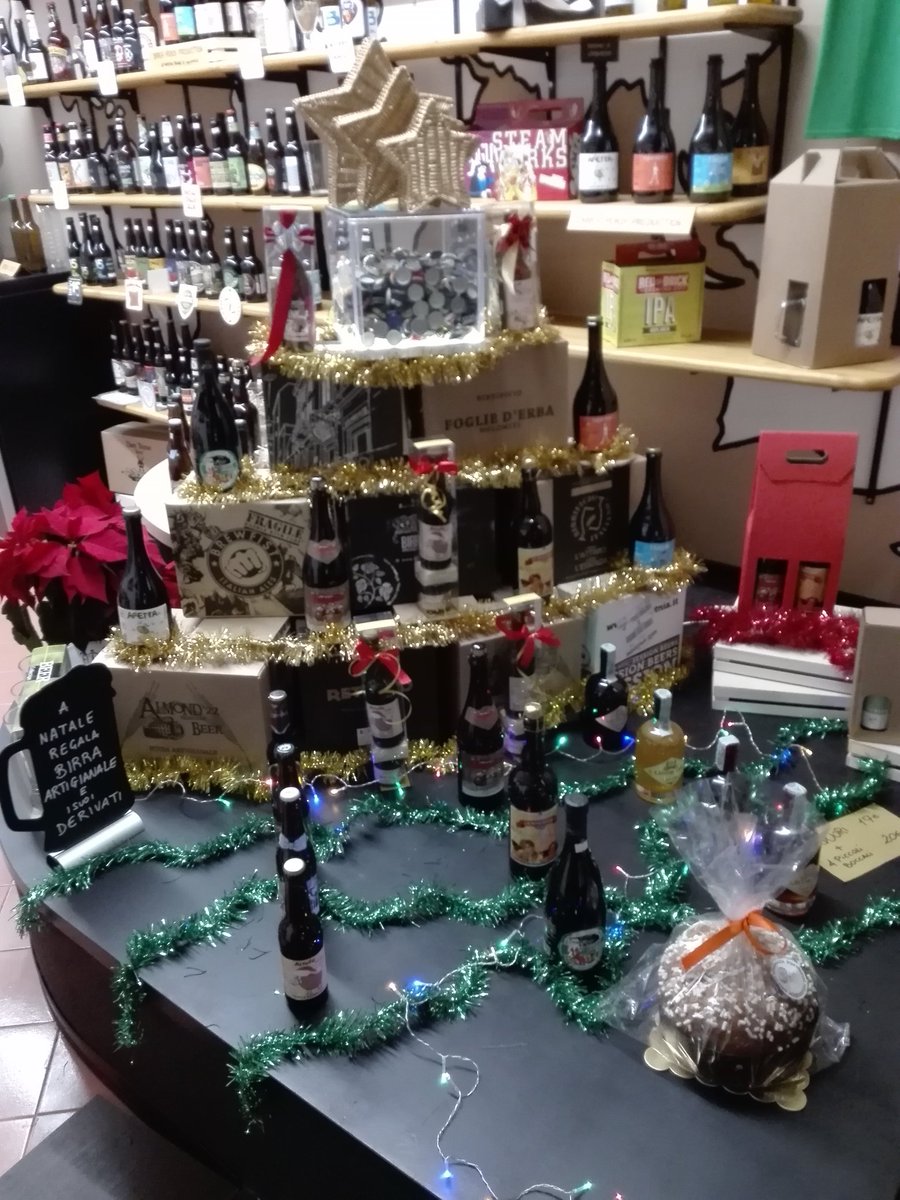 gigibonisoli's tweet photo. Addobbati per le feste #birraartigianale #craftbeer #berebene #birra #birramundi https://t.co/e8QvlP4qOd