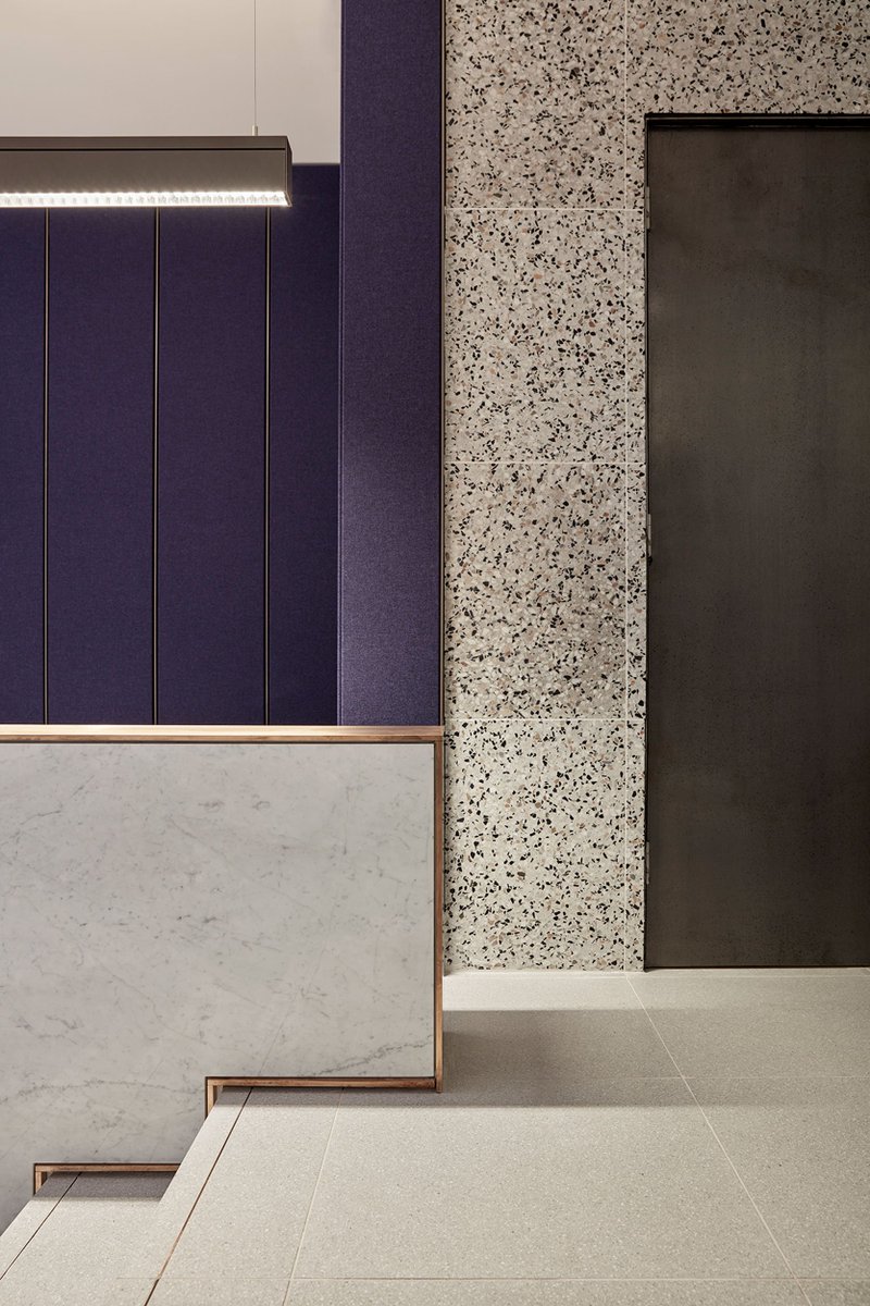 LTS_Arch's tweet photo. On our website now: 103 Mount Street, #refurbishment of the entrance and reception space of a beautiful 1930s building in #Mayfair. https://t.co/pjKTgouHDx
Photography: @editphoto
#MeyerBergman @oakwoods_uk #pdsltd #terrazzo #marble #bronze @kvadrattextiles #softcell https://t.co/c8G7Rs1UTj