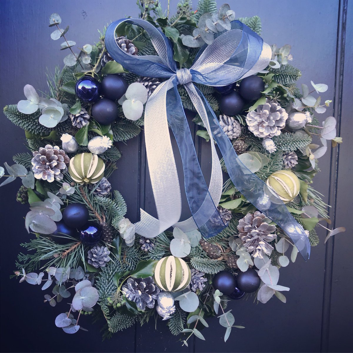 Winter silvers and blues ❄️💙❄️